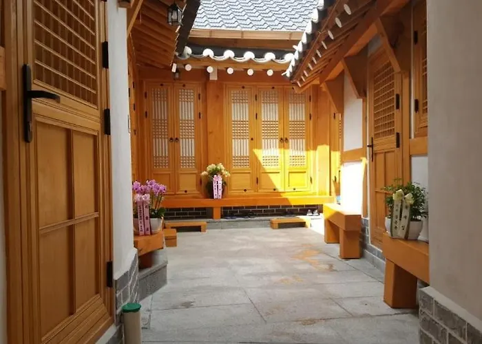 Hi Dongdaemun Hanok *