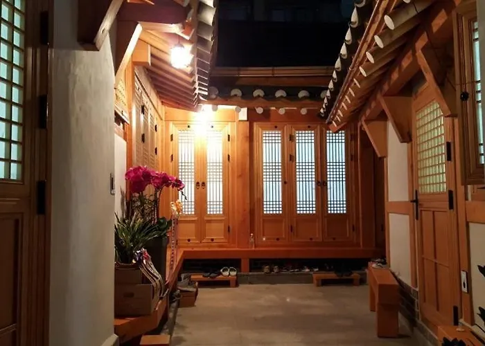 Hi Dongdaemun Hanok Seul